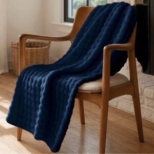 Navy Plush Ripple Throw Blanket - Hythe brand